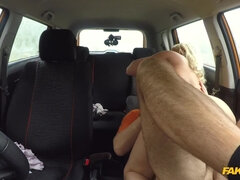 Amatorka, Lizanie dupy, Obciąganie, Samochód, Na wolnym powietrzu, Cipka