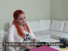 Amatör, Avsugning, Doggystyle, Fingering, Handjobb, Kontor, Pov, Fitta