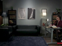 Cfnm, Piedi, Dominazione femminile, Fetish, Tacchi, Dominatrice, Ufficio, Sculacciata