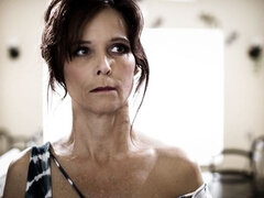 Anaali, Ruskeahiuksinen, Takaapäin, Tupla penetraatio, Sormetus, Käsihoito, Pillu, Kolmen kimppa