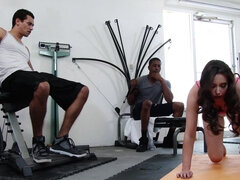 Anale, Grande cazzo, Brunetta, Doppia penetrazione, Palestra, Hardcore, All'aperto, Terzetto