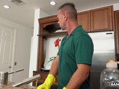 Gesztenyebarna, Műcerka, Tetkó, Játékszerek