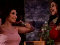 Morena, Penetracion con dedos, Hd, Enorme, Madres para coger, Mamá, Tetas naturales, Coño