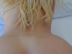 Belleza, Culo grande, Tetas grandes, Rubia, Semen en la boca, Sexo fuerte