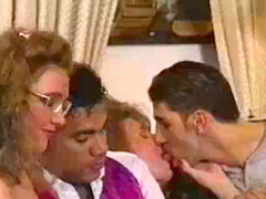 Anális szex, Cumizás, Ondó fröcskölés, Arcra élvezés, Csoport, Érett koros, Érett feleség, Leborotvált