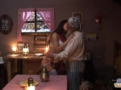 Ložnice, Bikini, Honění, Líbání, Přírodní prsa, Pička, Polykání, Teenka