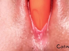 Amateur Fingering Pussy and Orgasm Closeup