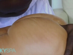 Bundão, Peitos grandes, Negroa, Boquete, Transar de quatro, Xoxota, Raspar depilar, Tetas