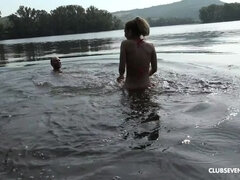 Bruinharig, Europees, Hardcore, Buiten, Openbaar, Geschoren, Tiener, Tieten likken