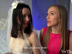 Wohlbeleibte schöne frauen, Schwarz, Blondine, Lingerie, Natürlichen titten, Nippel, Rasiert, Nass