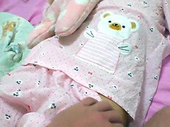 Aasialainen, Kauniit, Ruskeahiuksinen, Spermaa suussa, Naamallinen, Pillu, Imevä, Teini