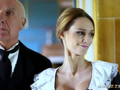 Gros seins, Blonde, En levrette, Branlette thaïlandaise, Talons, Chatte, Réalité, Uniforme