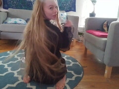 Petite teen 18+ Takes Her White Socks Off And Showcases Her Delicious Feet