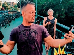 Culo grande, Verga grande, Tetas grandes, Rubia, Estilo perrito, Al aire libre, Flaco, Adolescente