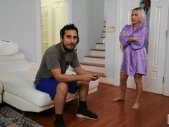 Stor røv, Store bryster, Blondine, Fanget, Hundestilling, Håndjob, Mor jeg gerne vil kneppe, Barberet