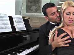 Niemowlę, Duże cycki, Puma, Mamuśka