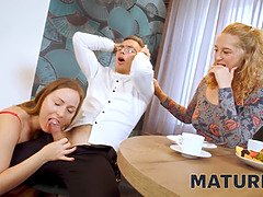 Blondine, Ældre lækkre kvinde, Kkm, Hd, Ældre kvinde, Mor jeg gerne vil kneppe, Forført, Stedmor