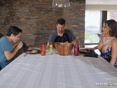 Grosse titten, Schwarz, Blasen, Hundestellung, Fingern, Absätze, Kurzes haar, Spanisch