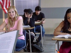 Grosse bite, Gros seins, Tir de sperme, Hard, Hd, Fille latino, Seins naturels, De plein air