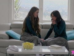 Brunetka, Vlasaté, Lesbické, Venku, Piercing, Pička, Kozičky, Uniforma