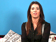 Одетые девушки голые парни, Каблуки, Мастурбация, Чулки