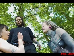 Anaali, Perse, Blondi, Suihinotto, Nännit, Ulkona, Lävistys, Teini