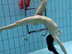 Maszti, Medence, Nyilvános, Víz alatt