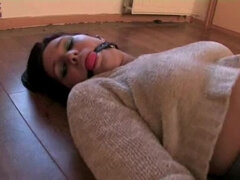 Μελαχροινή, Οργασμός, Ξυρισμένη, Δεμένη, Παιχνίδια, Δονητής