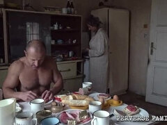 Bdsm, Brunette, Dildoen, Familie, Mat, Hardcore, Milf, Våt