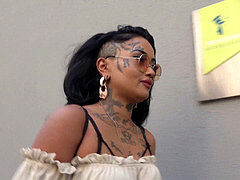 Néerlandais, Argent