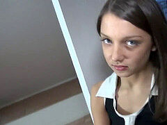 Amatéři, Anál, Velký zadek, Velké péro, Kuřba, Brunetka, Stříkání spermatu, Teenka