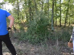 18 éves, Ruhában, Ondó fröcskölés, Kutya póz, Természetes mellek, Szabadban, Zuhanyozó, Szopás