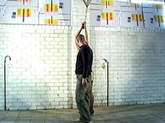 Enthousiasteling, Gebondenheid, Bruinharig, Kokhalzen, Hakken, Kousen, Vastgebonden, Tieten likken