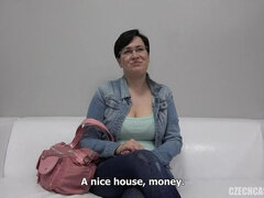 Zwart, Tsjechisch, Brillen, Natuurlijke tieten, Kort haar