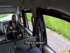 Κώλο γλείψιμο, Μωρό, Ξανθιά, Πίπα, Βαθυ λαρυγγι, Καλσόν με τρύπα στον καβάλο, Μουνί, Ξυρισμένη