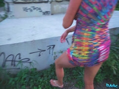 Pettää, Tsekki, Paljastelu, Luonnolliset tissit, Ulkona, Lävistys, Näkökulma pov, Julkinen