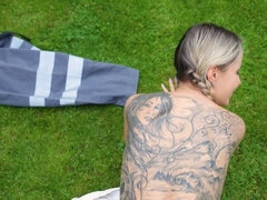 Szőke, Cumizás, Kőkemény, Nézőpont