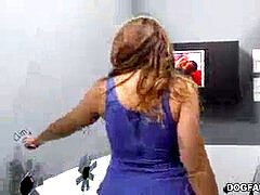 Дыра в стене, Туалет