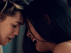 Kisbaba, Ujjazás, Szőrös, Csókolózás, Leszbikus, Elcsábított, Szajha