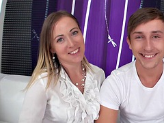 Blondína, Kuřba, Cuckold, Hardcore, Manželka v domácnosti, Jazdectvo, Manželka