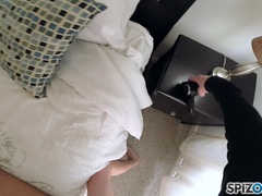 Sædskud, Pik, Hundestilling, Give finger, Naturlige bryster, Realitet, Trekant, Snugkigger