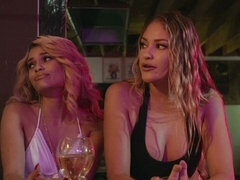 Μαλακία με το δάχτυλο για γυναίκες, Φιλί, Λεσβία, Γλείψιμο, Φυσικά βυζιά, Μουνί, Κοκκαλιάρης, Απογύμνωση