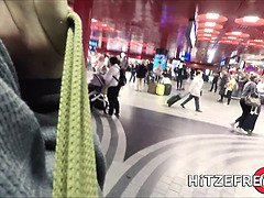 Avsugning, Sperma shot, Ansiktsbehandling, Mamma, Liten och nätt, Skriker, Rakad, Stockings