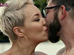 Store bryster, Pik sutte, Erotik, Slikning, Mor jeg gerne vil kneppe, Softcore, Bryster