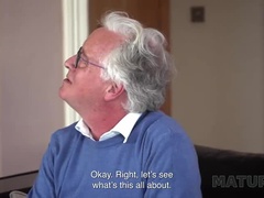 Grote mammen, Bedriegen, Europees, Hardcore, Hd, Rijpe lesbienne, Kousen, Tieten likken