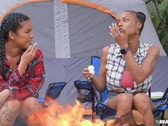 Veľký zadok, Veľké kozy, Výprask, Masturbácia, Vonku, Vyholené, Stripping, Teenka