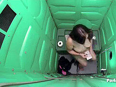 Χοντρή γυναίκα, Πίπα, Χοντρούλα, Εκτός, Δημόσιο