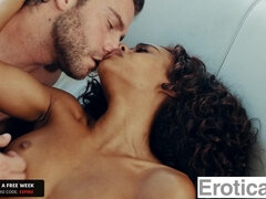 Grosser schwanz, Blasen, Braunhaarige, Betrug, Spermaladung, Interrassisch, Mutti, Schwanger