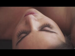 Bikini, Blondynka, Całować, Lesbijka, Majtki, Basen, Cipka, Tatuaż