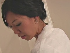 Asiatisk, Baben, Stora tuttar, Dusch